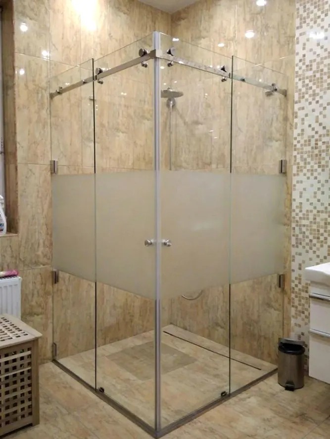 Cabina de baño en vidrio